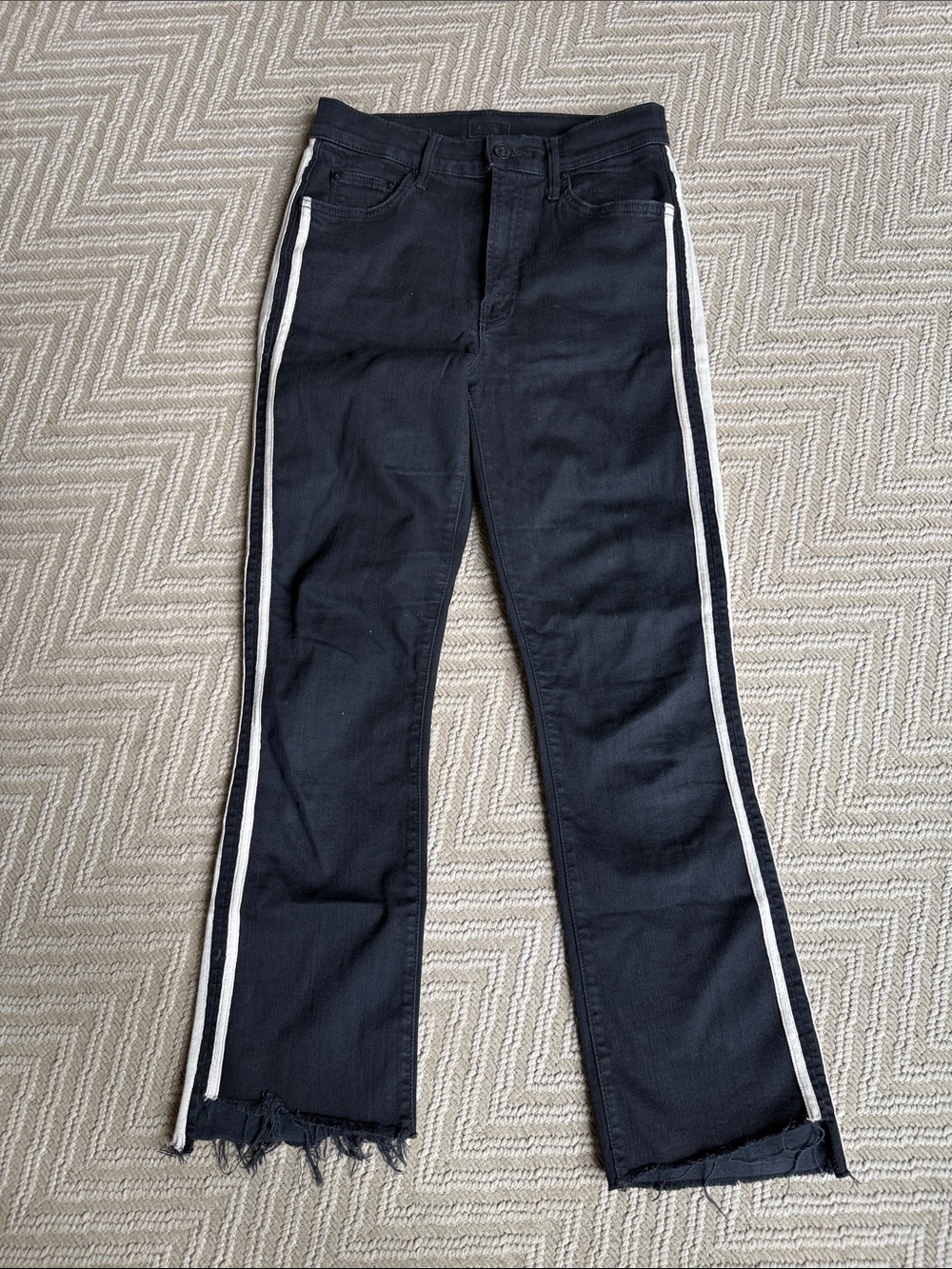 MOTHER size 27 insider crop step fray jeans